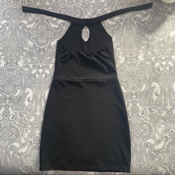 Juniors Cheryl Creation Black Halter Tight Party Dress Size: Small - Picture 3 of 6